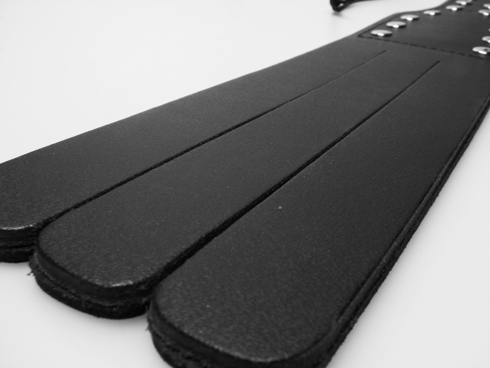 6-Zungen Lederpaddle