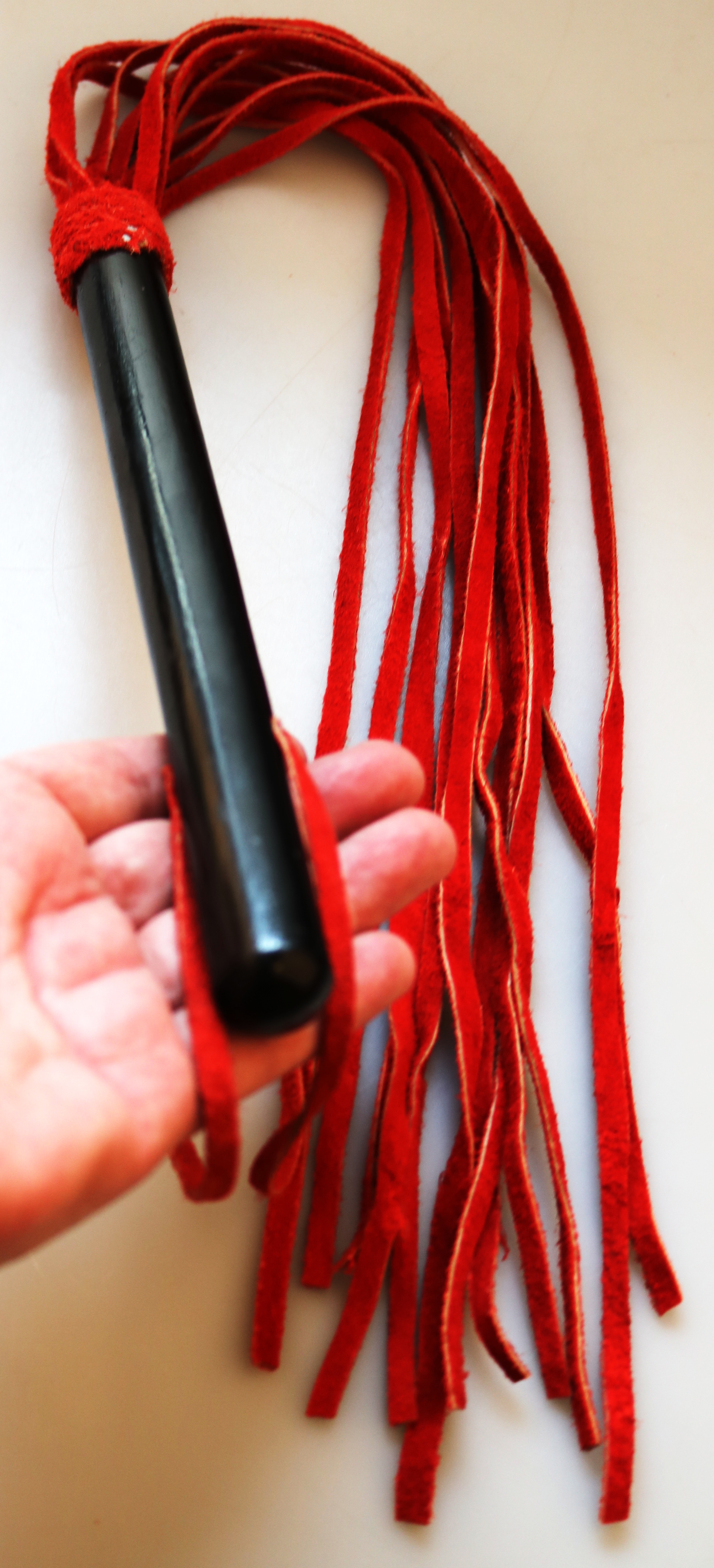 *SPECIAL* Zofen-Flogger aus rotem Softleder