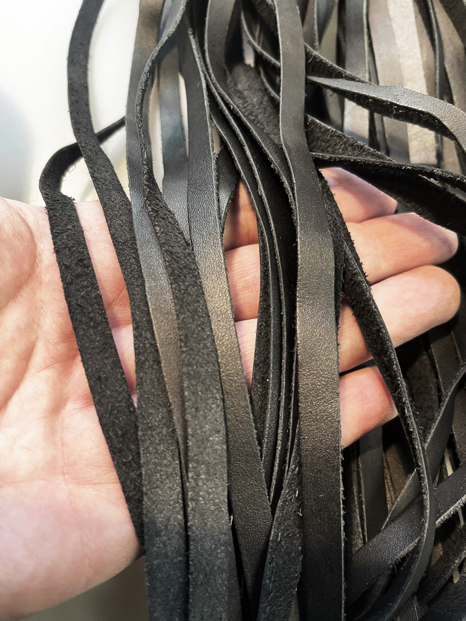 PEITSCHE - FLOGGER Black Full 50 Tails