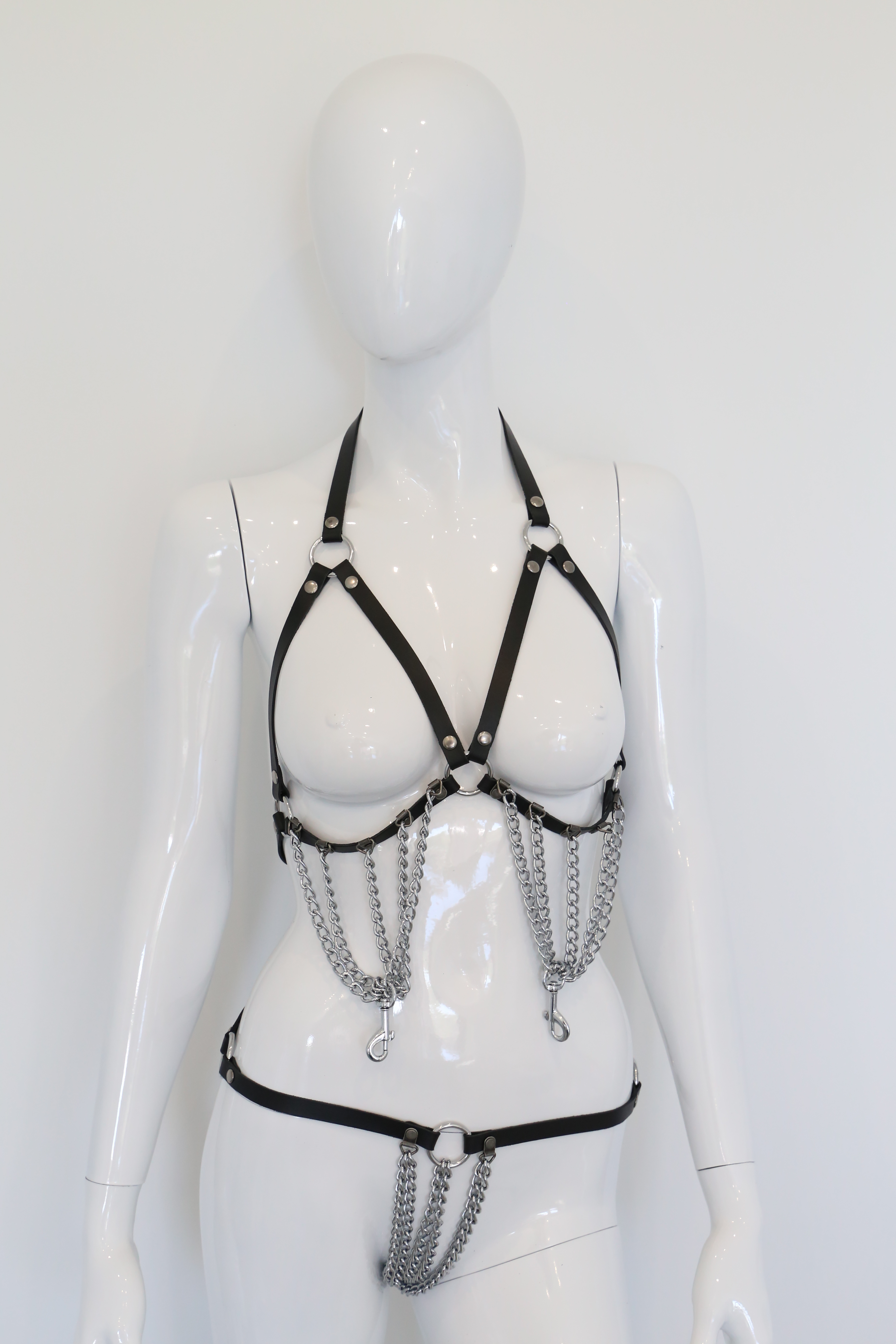 Ketten BH und String