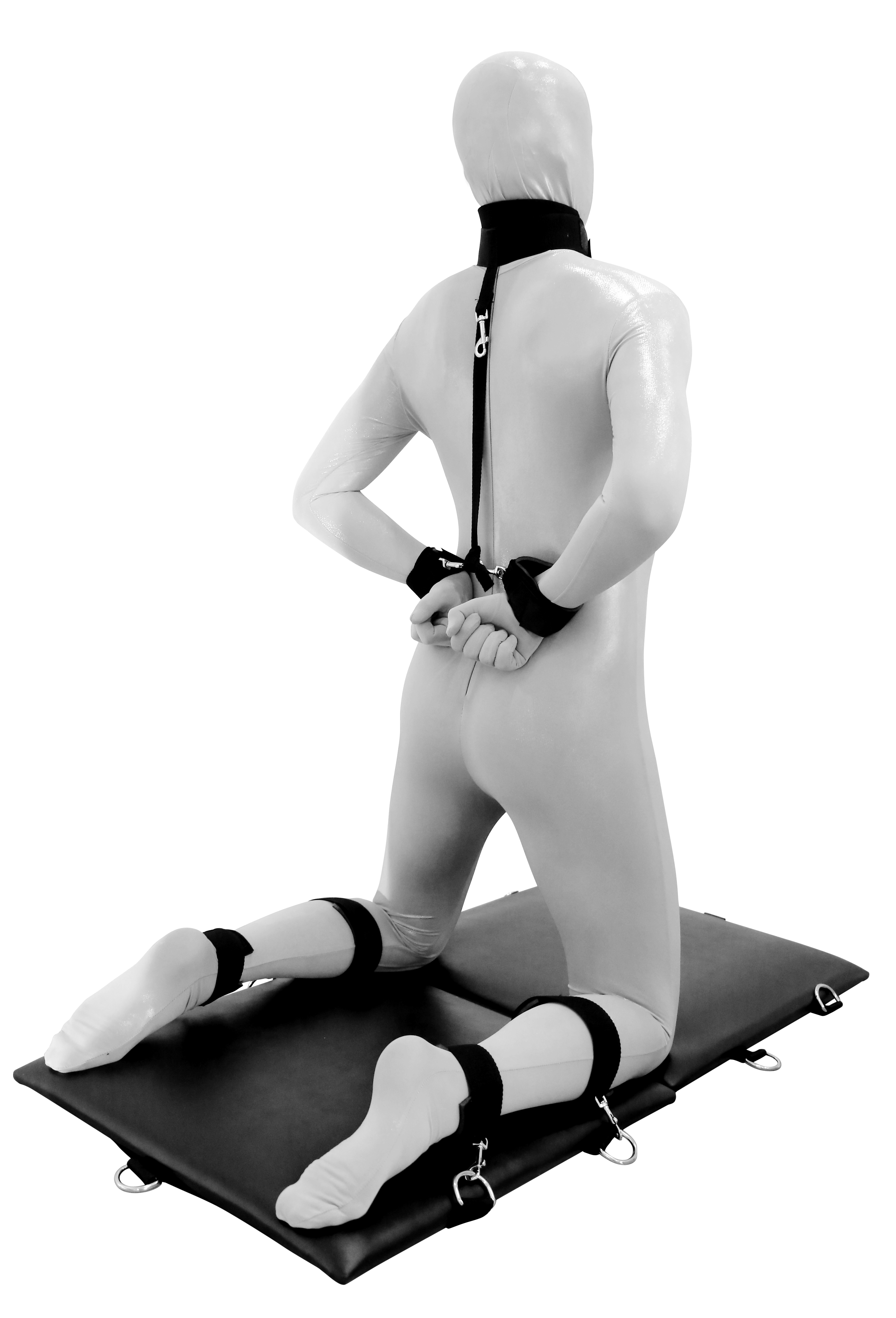 BONDAGE LOUNGER