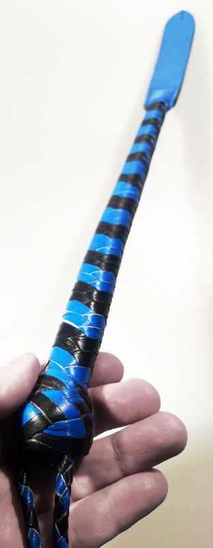 Kurzer Kantschu - Hochwertige Lederpeitsche mit Klatsche