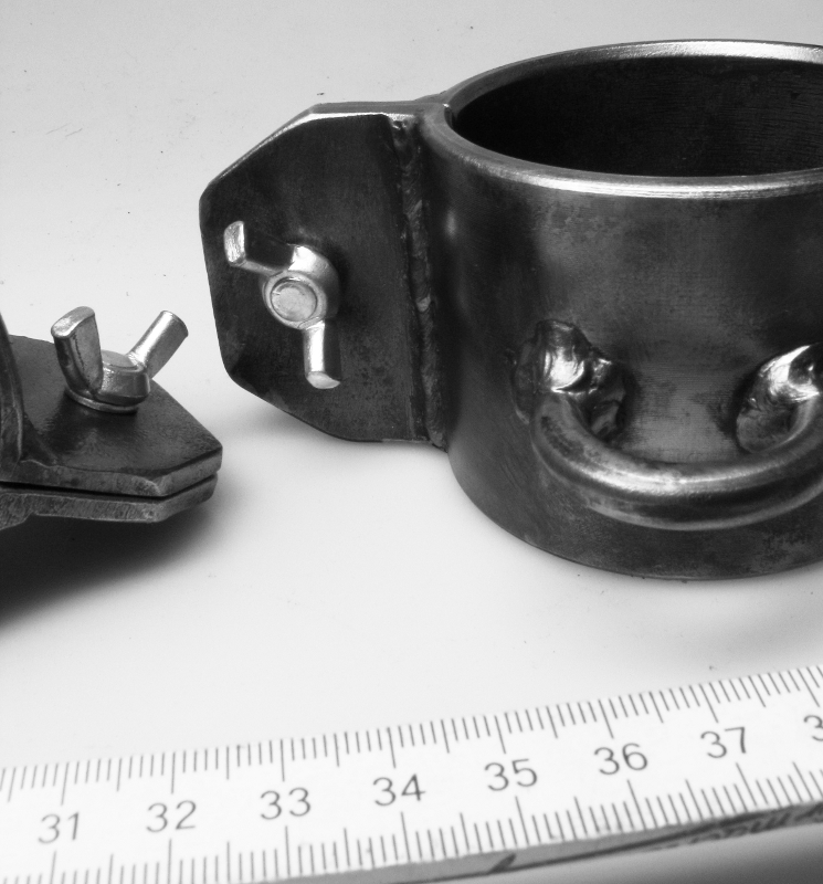 Die Fetten - Stahlfesseln in Extra-Breit - Hand