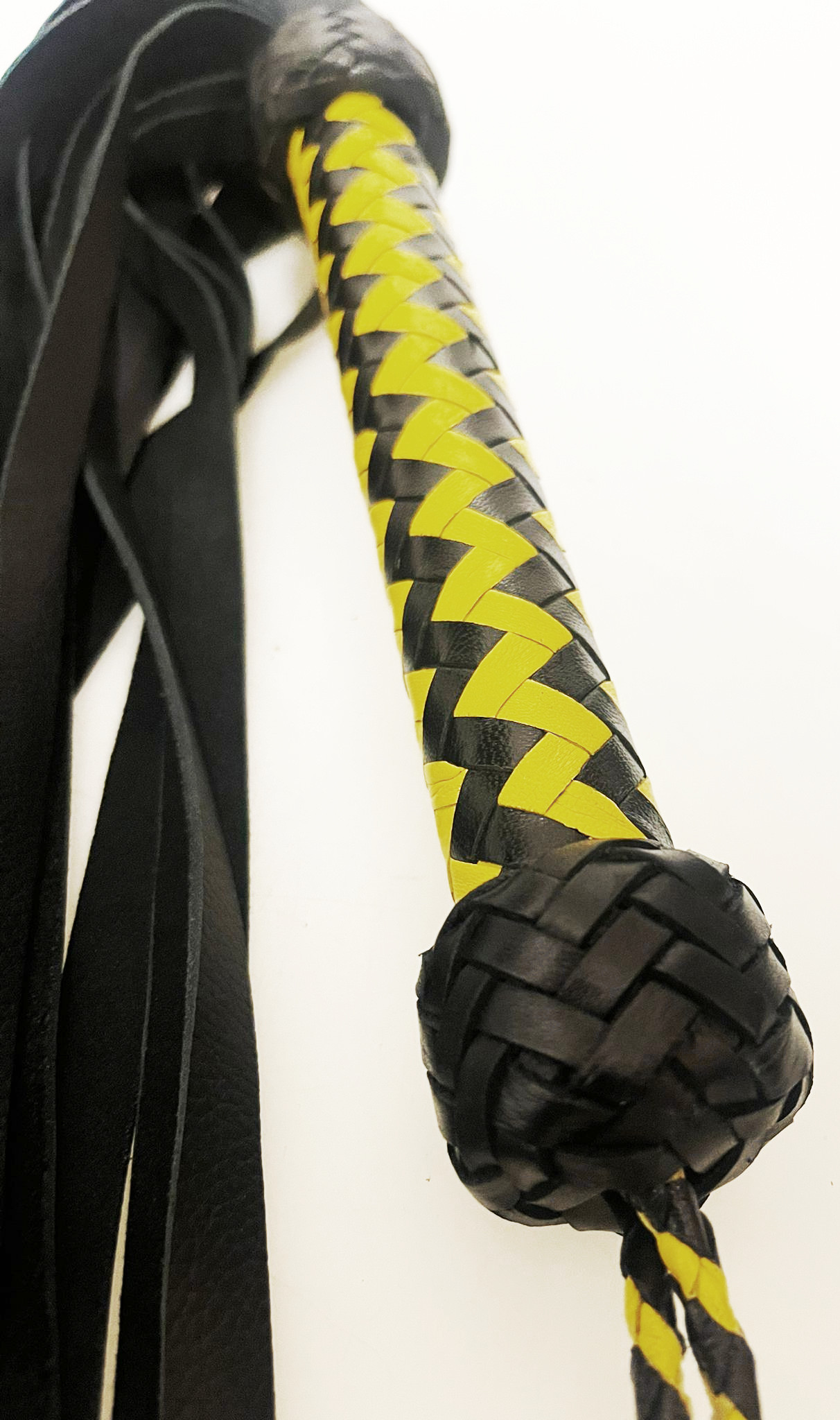 Flogger Büffelleder - Buffalo Leather Gelb-Schwarz