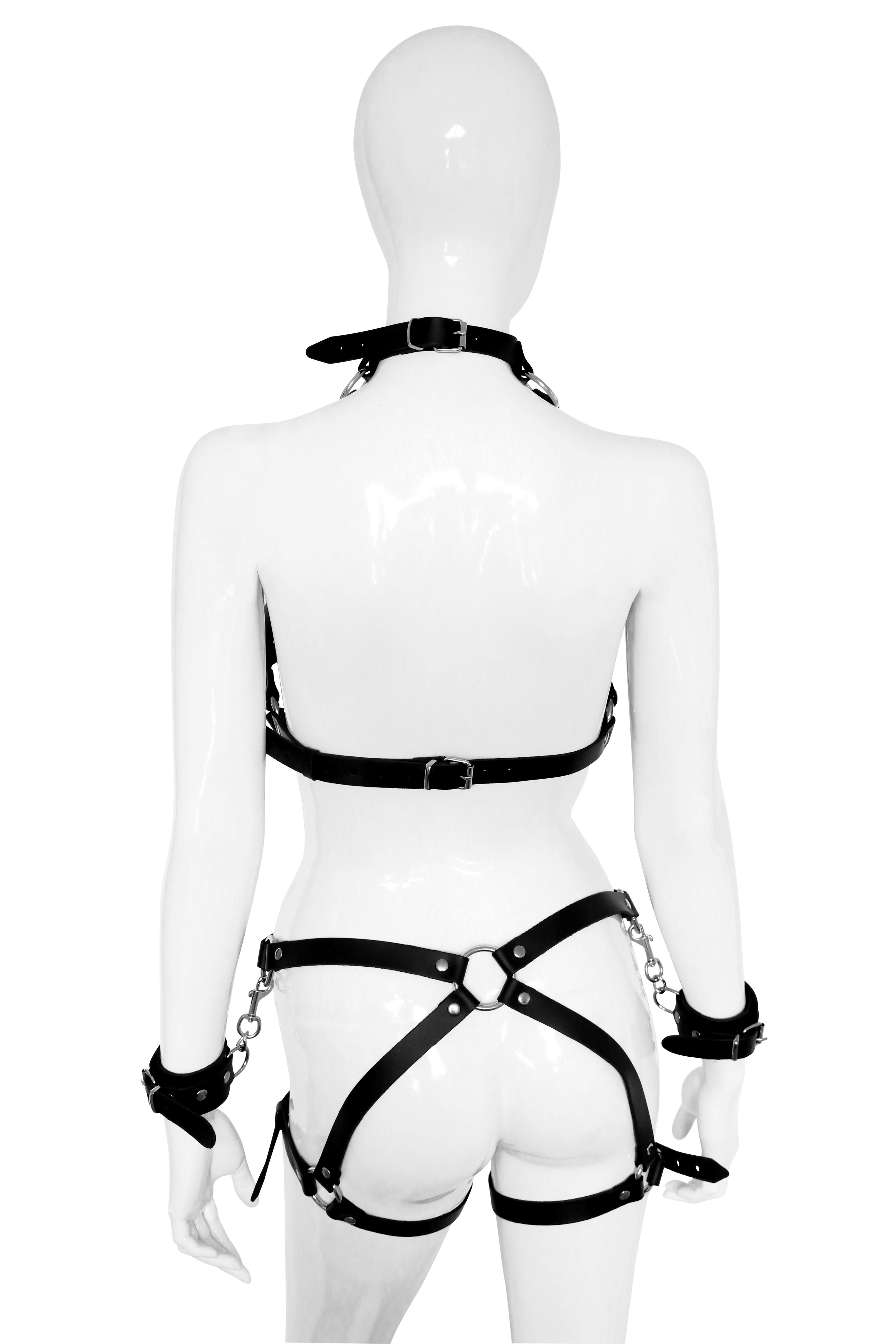 Leder BH mit Harness und Fesseln