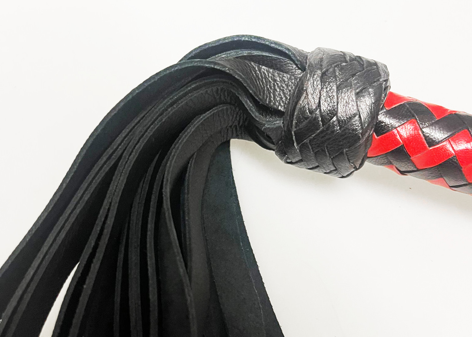Flogger Büffelleder - Buffalo Leather I Rot-Schwarz