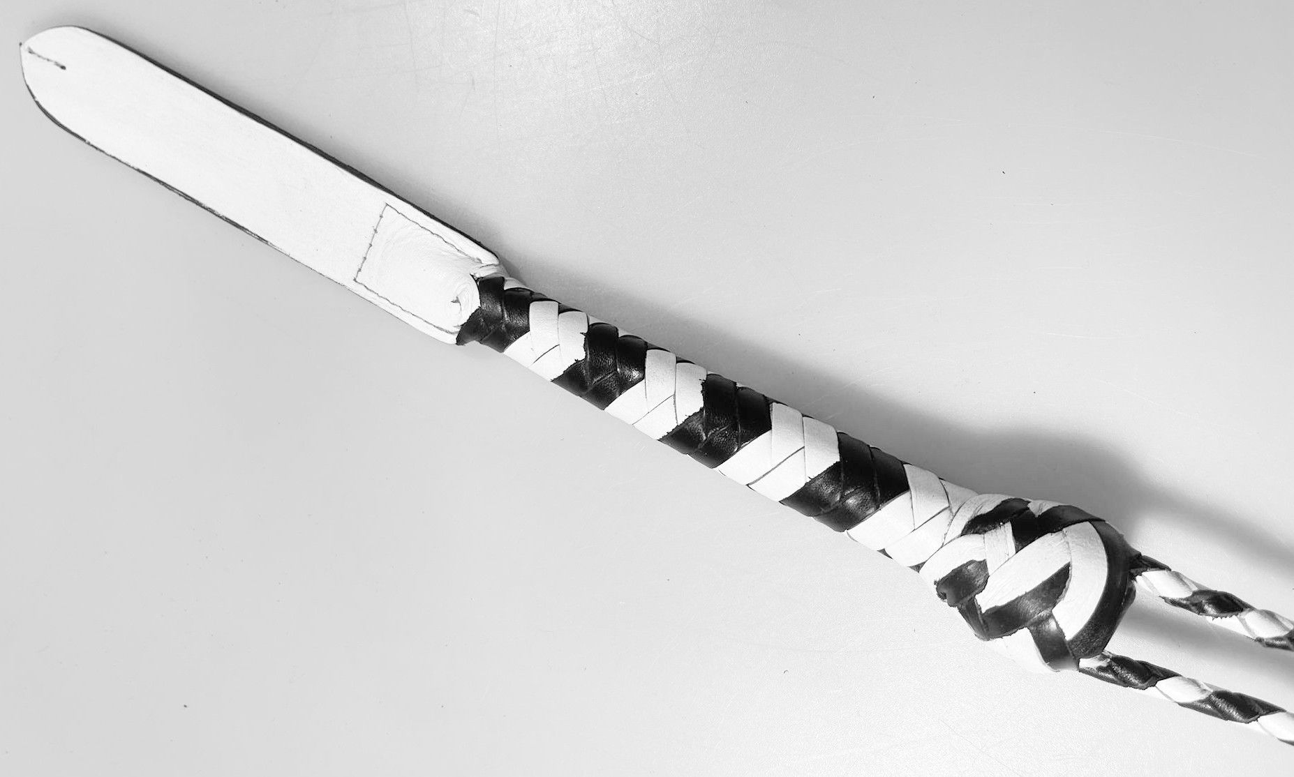 Kurzer Kantschu - Hochwertige Lederpeitsche mit Klatsche
