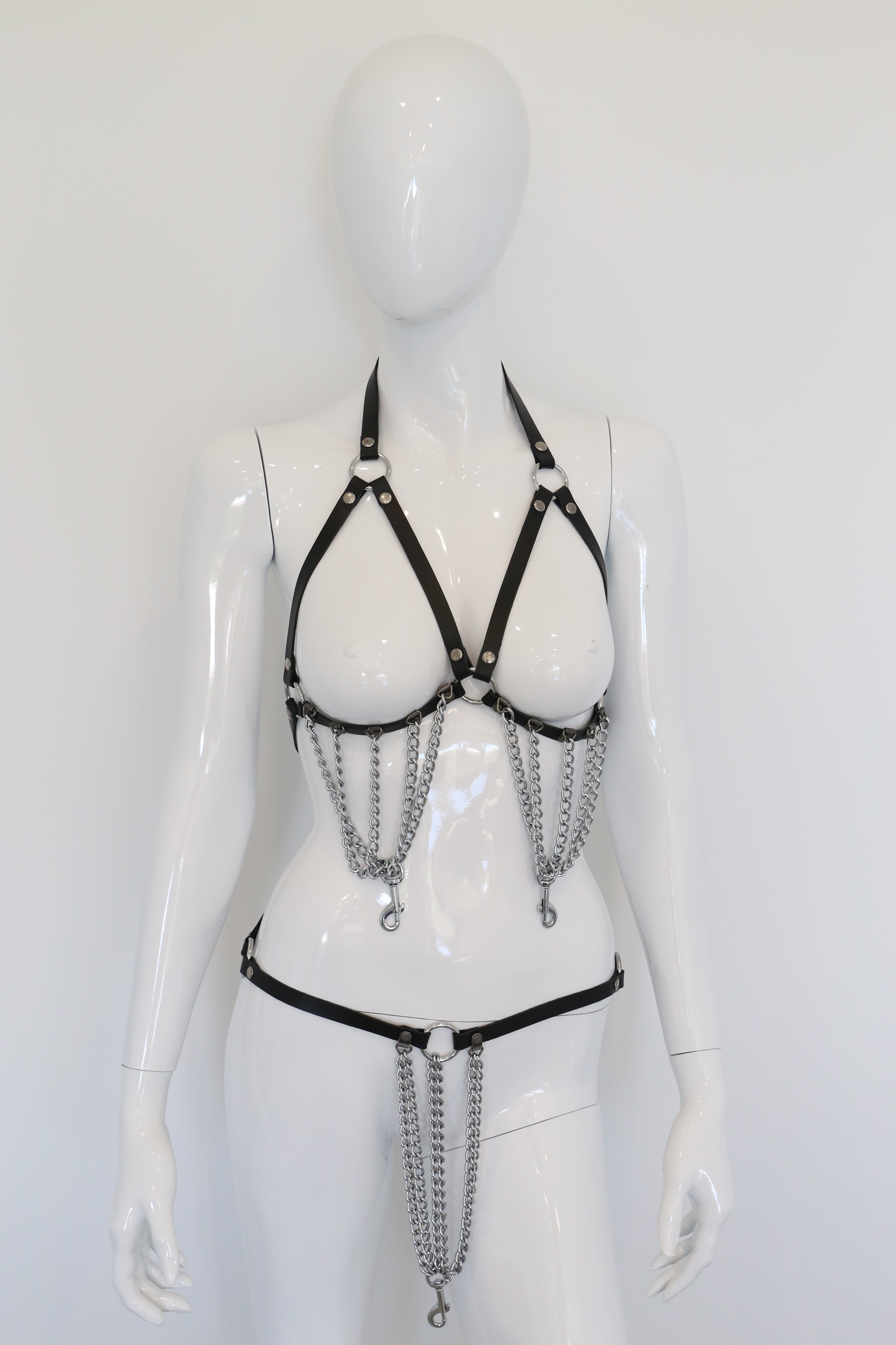 Ketten BH und String